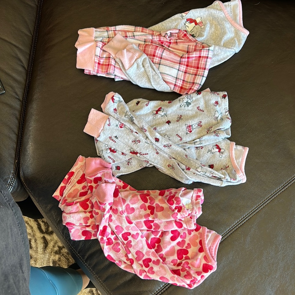 The softest little girls pajamas. Set of three.